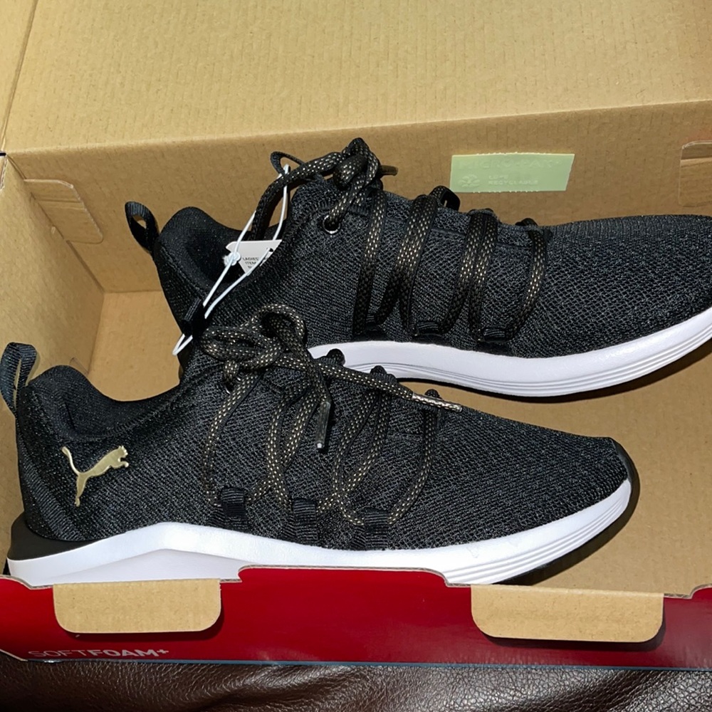 Women’s puma tennis shoes